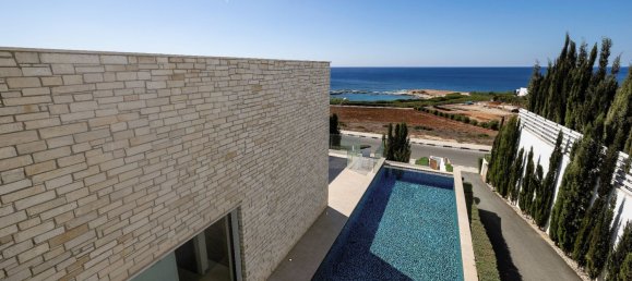 5 bedrooms Villa in Pegeia, Cyprus No. 5729 2