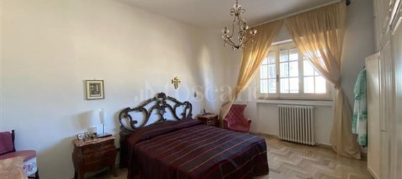 Villa de 15 divisões em Bari, Italy N.º 289156 25