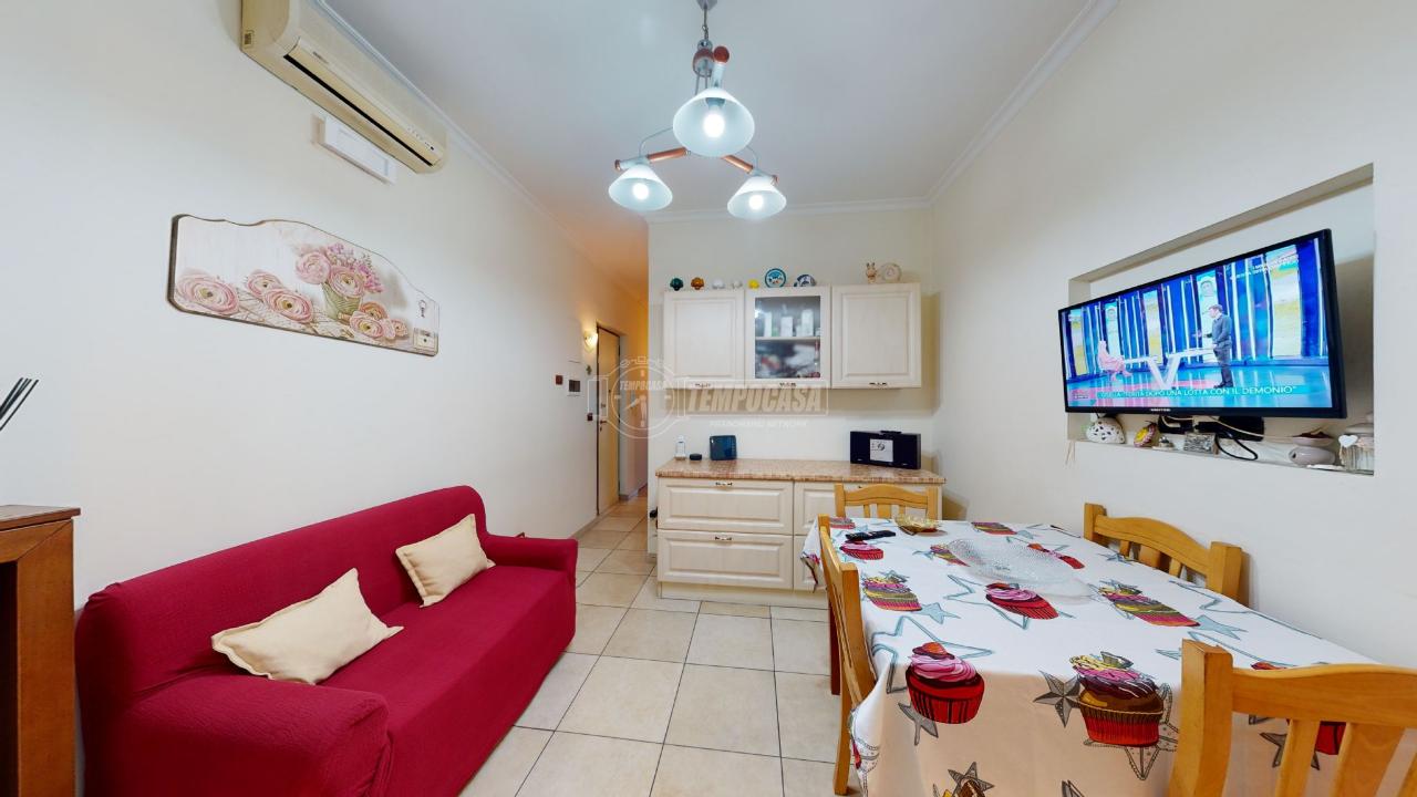 2 rooms Apartment in Bari, Italy No. 118406