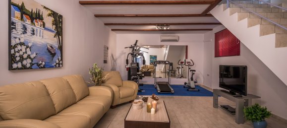 4 bedrooms Villa in Chania, Greece No. 181 26