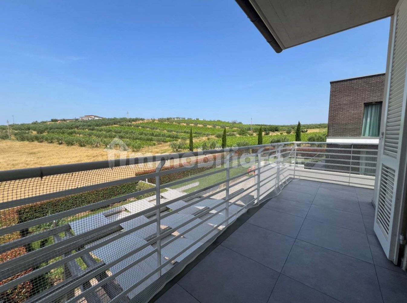 3 bedrooms Villa in Lastra a Signa, Italy No. 361807