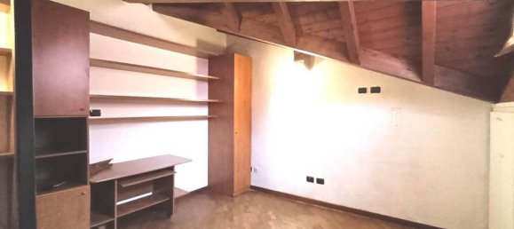 3 غرف نوم منزل ذو طابقين في Verbania, Italy رقم 311619 19