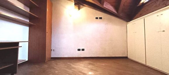 3 غرف نوم منزل ذو طابقين في Verbania, Italy رقم 311619 12