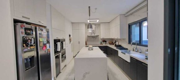 5 bedrooms Villa in Agios Athanasios, Cyprus No. 6689 4