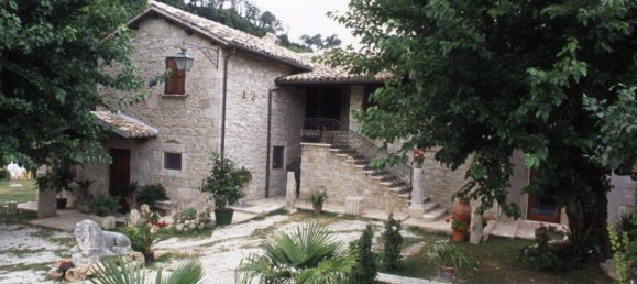 12 rooms House in Ascoli Piceno, Italy No. 74108 4