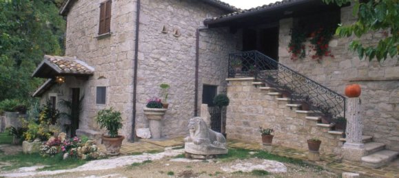 12 rooms House in Ascoli Piceno, Italy No. 74108 13