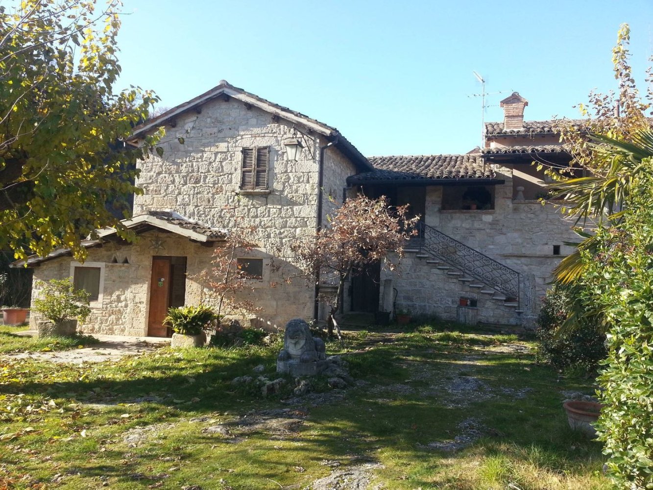 12 rooms House in Ascoli Piceno, Italy No. 74108