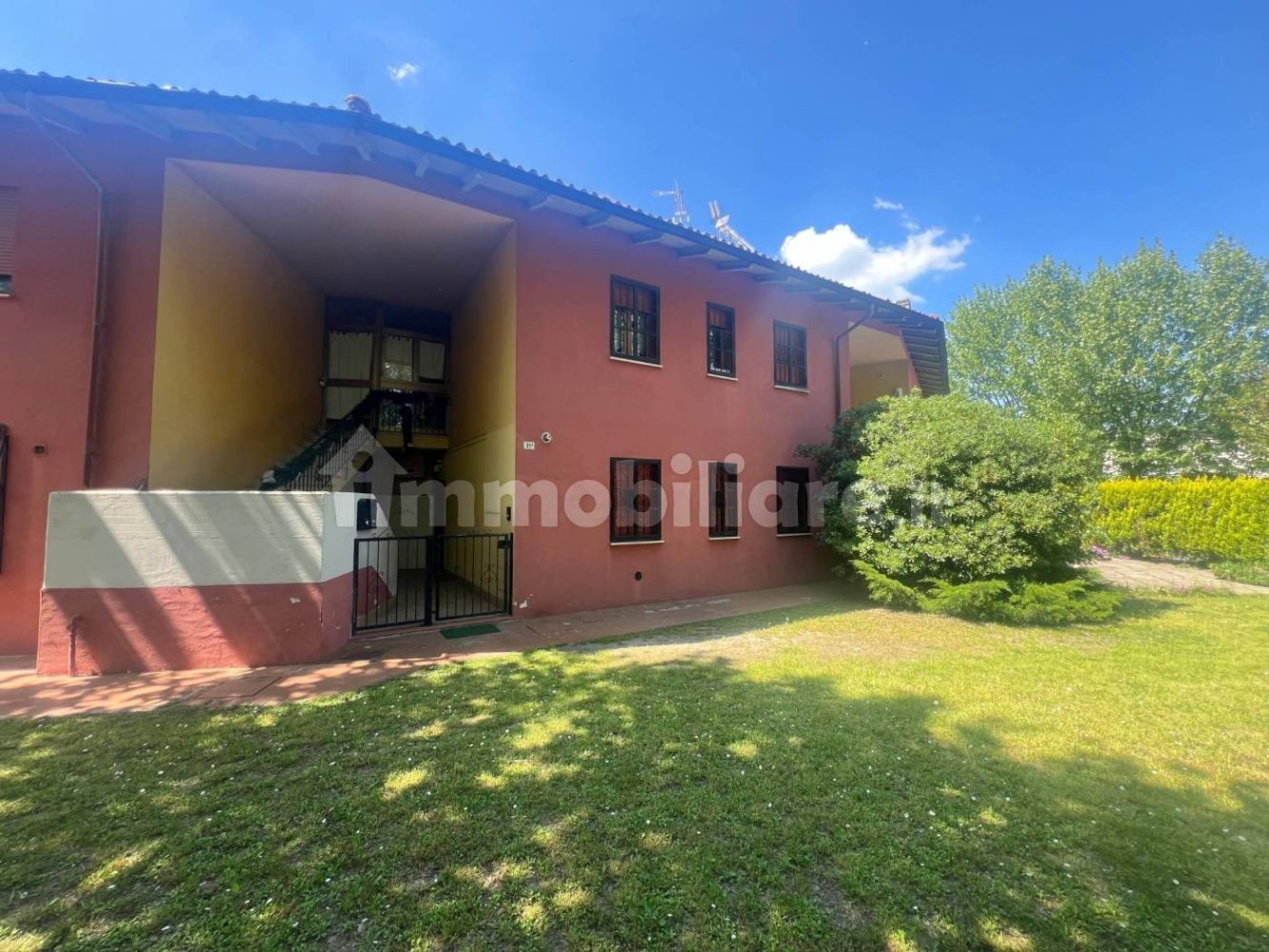 Вилла с 2 спальнями в Сан Джованни ин Персичето, Италия № 285449