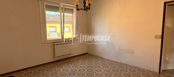 3 rooms Apartment in Cento, Italy No. 297800 5