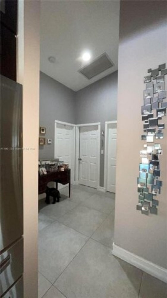 Дом с 4 спальнями в Майами-Лейкс, США № 378596