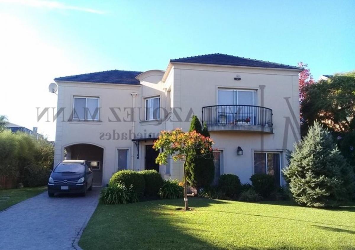 3 bedrooms House in Ezeiza, Argentina No. 67312