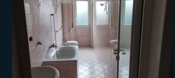 3غرفة شقة في Cinisello Balsamo, Italy رقم 2515 2