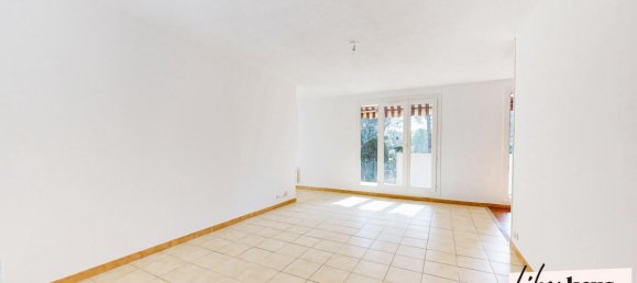 3 bedrooms Apartment in Salon-de-Provence, France No. 294748 2