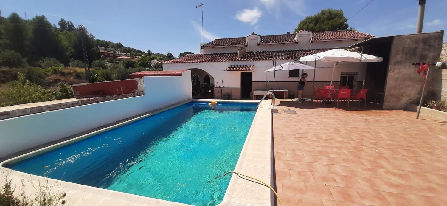 Дом с 3 спальнями в Валенсия, Испания № 137483