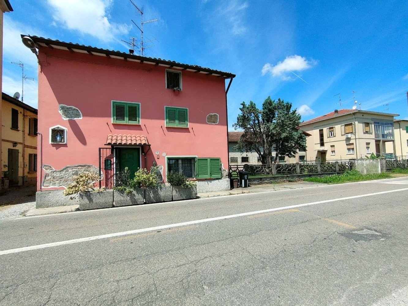 3 rooms House in Sant'Ilario d'Enza, Italy No. 292526