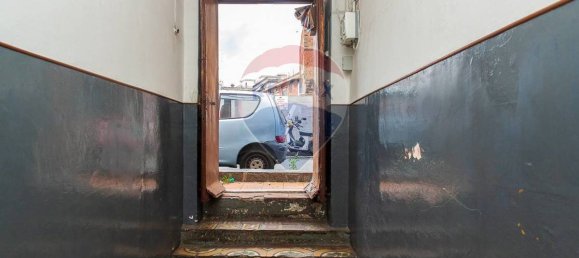 4 bedrooms House in Catania, Italy No. 237548 3