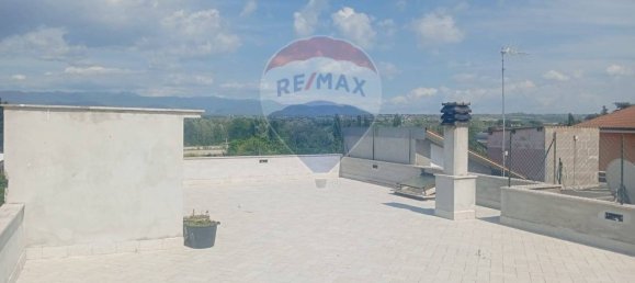 Квартира с 3 спальнями в Рим, Италия № 333646 4