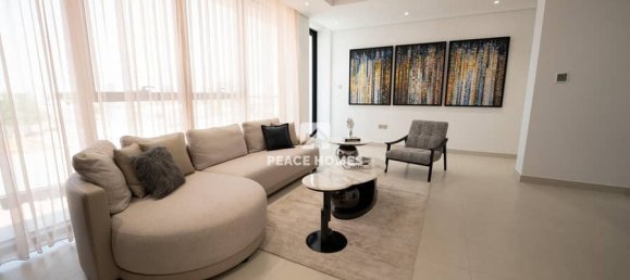 5 bedrooms Villa in Sharjah, UAE No. 17543 2