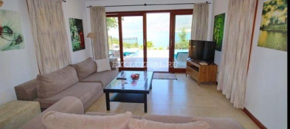 Villa 4+1 in Kas, Turkey No. 28328 3