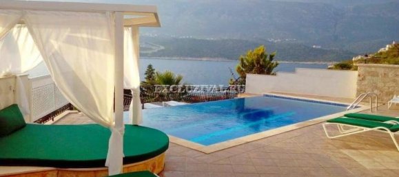 Villa 4+1 in Kas, Turkey No. 28328 13