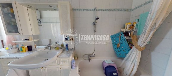 3 rooms Apartment in Turin, Italy No. 12781 19