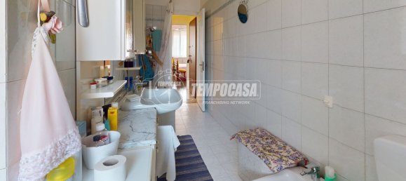 3 rooms Apartment in Turin, Italy No. 12781 18