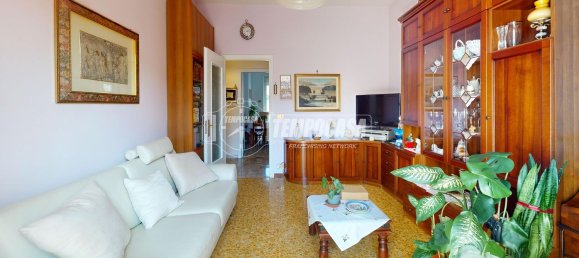 3 rooms Apartment in Turin, Italy No. 12781 12