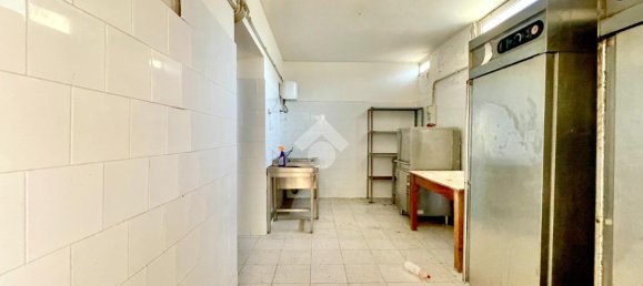 1-Zimmer Garage in Sonnino, Italy, Nr. 13129 11