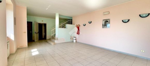 1-Zimmer Garage in Sonnino, Italy, Nr. 13129 8