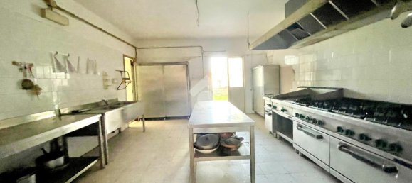 1-Zimmer Garage in Sonnino, Italy, Nr. 13129 13