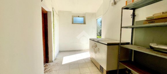 1-Zimmer Garage in Sonnino, Italy, Nr. 13129 10