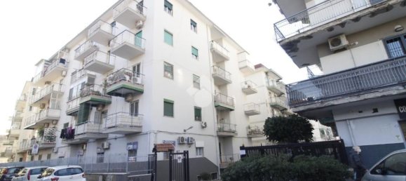 21m² Garage in Portici, Italy No. 290380 2