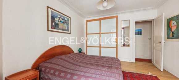 3 bedrooms Apartment in Paris, France No. 175235 7