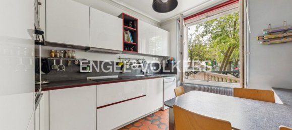 3 bedrooms Apartment in Paris, France No. 175235 12