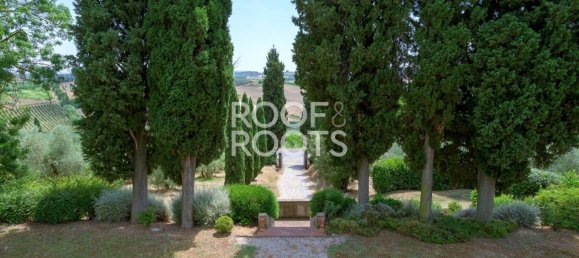 Вилла с 6 спальнями в Винчи, Италия № 324492 19