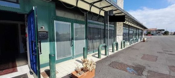 Gewerbliche Immobilie in Occhiobello, Italy 442m², Nr. 59489 3