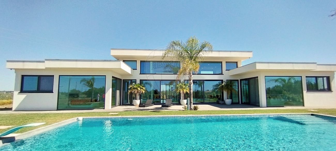 Casa T5 em Guia, Portugal N.º 30052