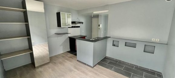 Studio in Bagnolet, France, Nr. 301582 4