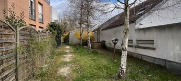 Studio in Bagnolet, France, Nr. 301582 9