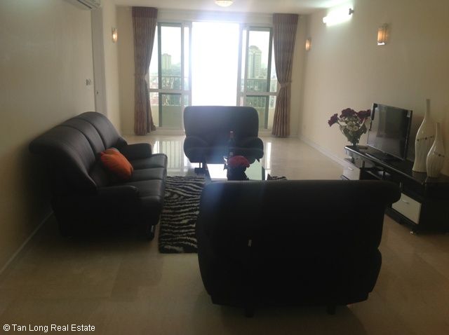 3 bedrooms Apartment in Tay Ho, Vietnam No. 373