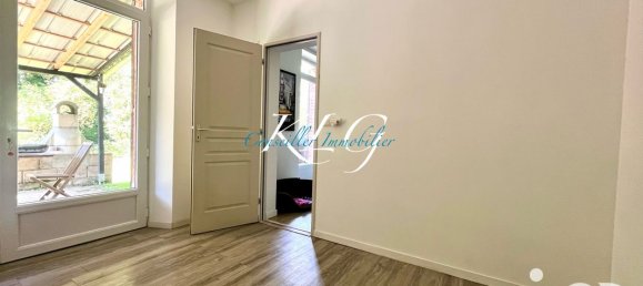 3 bedrooms House in Jouy, France No. 240229 8