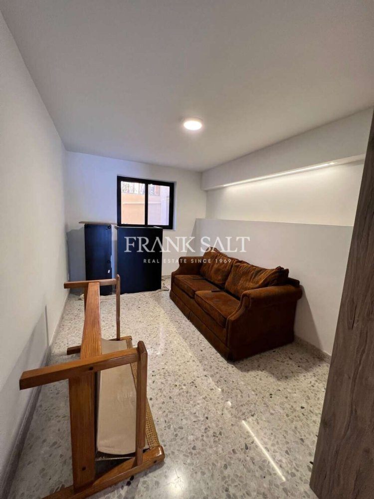 Мезонет с 3 спальнями в Пемброке, Мальта № 4623