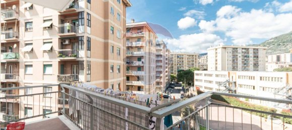 2 bedrooms Apartment in Genoa, Italy No. 221307 10