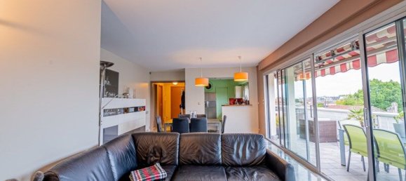 3 bedrooms Apartment in Bordeaux, France No. 335156 2