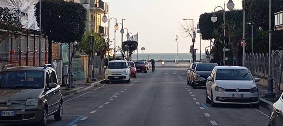 5 rooms Apartment in Minturno, Italy No. 33002 4