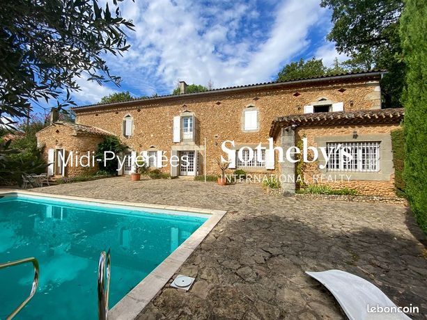 6 bedrooms House in Castres, France No. 312692