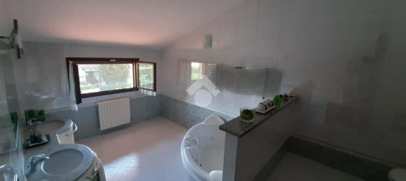 Casa de 5 habitaciónes en Comacchio, Italy No. 163902 4