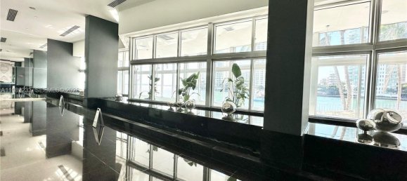 1 dormitorio propiedad comercial en venta en Miami, Miami-Dade, Florida, USA № 615285 20