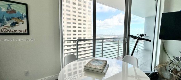 1 dormitorio propiedad comercial en venta en Miami, Miami-Dade, Florida, USA № 615285 3