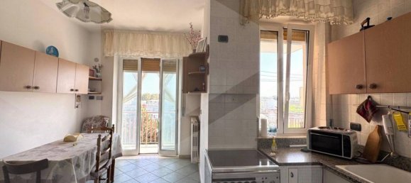 4 rooms Apartment in Noicattaro, Italy No. 21370 5